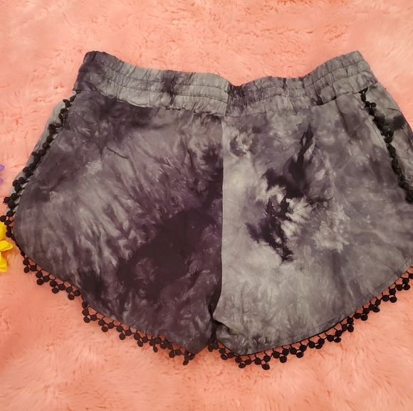 Zumiez tie-dye pom shorts - Picture 8 of 14